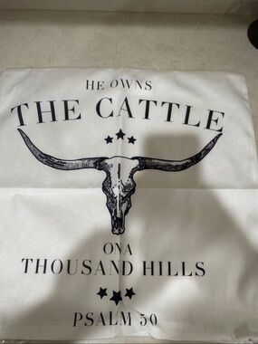 Graphic Throw Pillow Cover "The Cattle" in White and Black (4 pieces)